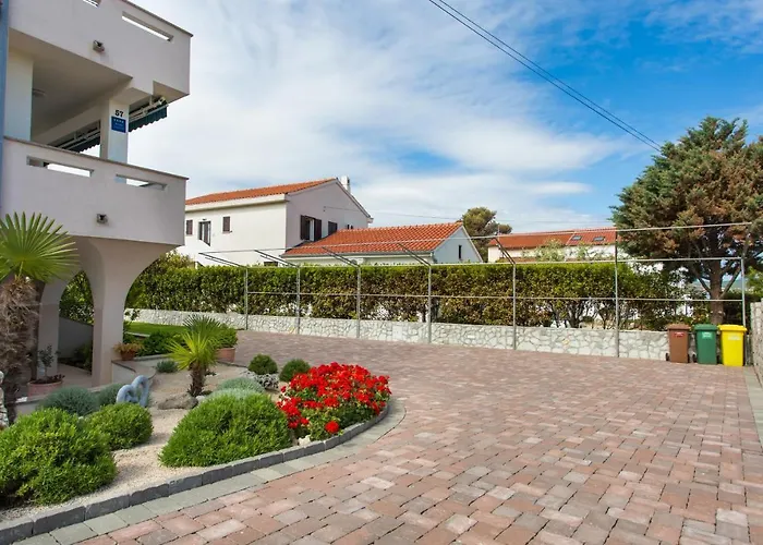 17857c アパート *